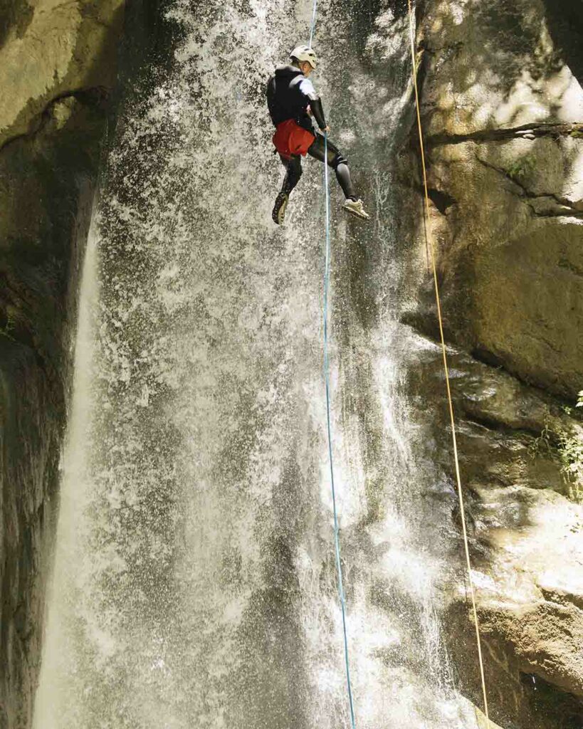 Canyoning à Samoëns (Haute Savoie) avec le Bureau des Guides de Samoëns